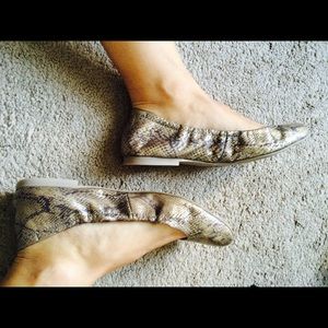 Boutique 9 gold flats